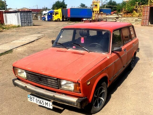 Красный ВАЗ 2104, объемом двигателя 1.5 л и пробегом 200 тыс. км за 500 $, фото 1 на Automoto.ua