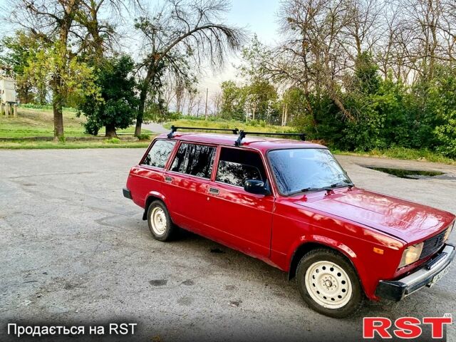 Красный ВАЗ 2104, объемом двигателя 1.5 л и пробегом 300 тыс. км за 1200 $, фото 1 на Automoto.ua