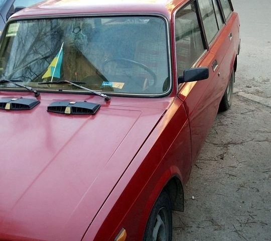 Красный ВАЗ 2104, объемом двигателя 1.5 л и пробегом 160 тыс. км за 510 $, фото 1 на Automoto.ua