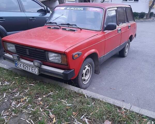 Красный ВАЗ 2104, объемом двигателя 1.5 л и пробегом 220 тыс. км за 350 $, фото 1 на Automoto.ua