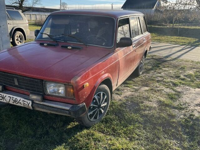 Красный ВАЗ 2104, объемом двигателя 0 л и пробегом 230 тыс. км за 402 $, фото 1 на Automoto.ua