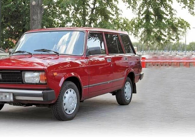 Красный ВАЗ 2104, объемом двигателя 0 л и пробегом 100 тыс. км за 1400 $, фото 1 на Automoto.ua