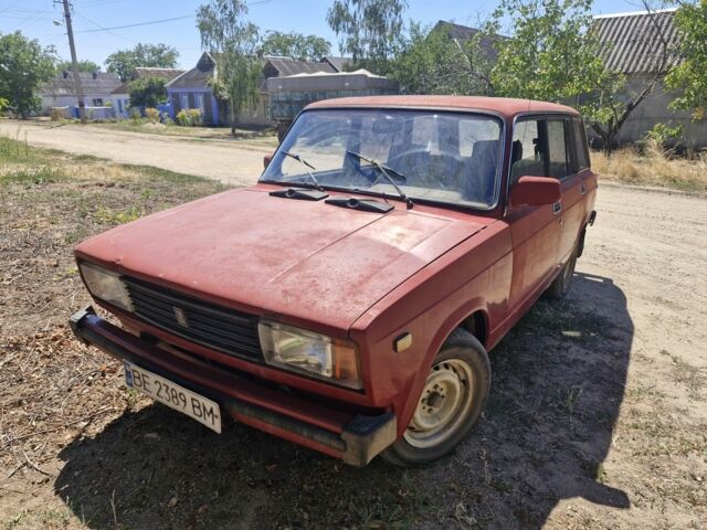 Красный ВАЗ 2104, объемом двигателя 1 л и пробегом 200 тыс. км за 380 $, фото 1 на Automoto.ua