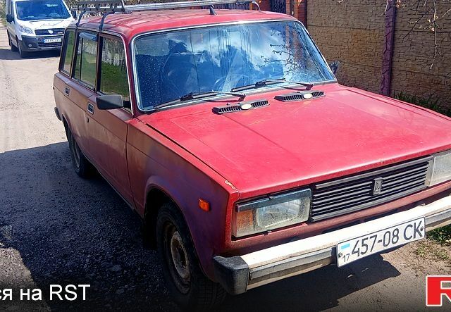 Красный ВАЗ 2104, объемом двигателя 1.5 л и пробегом 69 тыс. км за 900 $, фото 1 на Automoto.ua