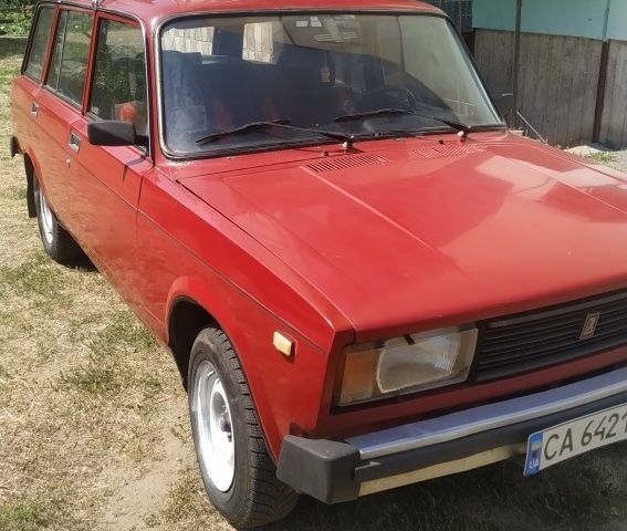Красный ВАЗ 2104, объемом двигателя 1.5 л и пробегом 196 тыс. км за 1000 $, фото 1 на Automoto.ua
