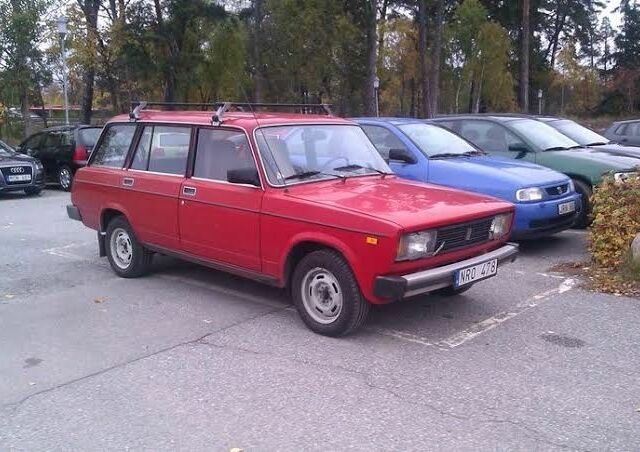 Красный ВАЗ 2104, объемом двигателя 1.5 л и пробегом 3 тыс. км за 6000 $, фото 1 на Automoto.ua