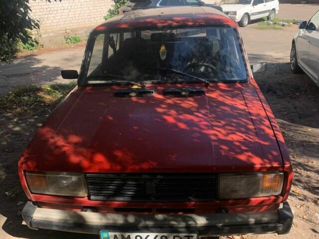 Красный ВАЗ 2104, объемом двигателя 1 л и пробегом 250 тыс. км за 493 $, фото 1 на Automoto.ua