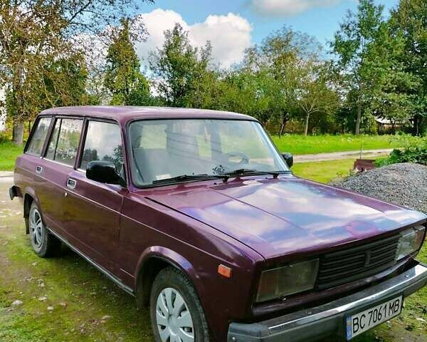 Красный ВАЗ 2104, объемом двигателя 1.5 л и пробегом 200 тыс. км за 800 $, фото 1 на Automoto.ua