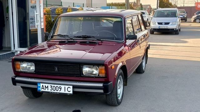 Красный ВАЗ 2104, объемом двигателя 1.45 л и пробегом 118 тыс. км за 2299 $, фото 1 на Automoto.ua