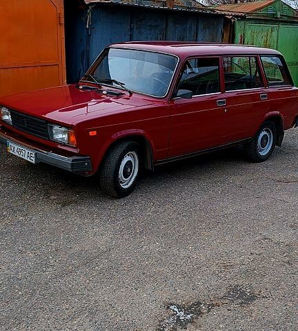 Красный ВАЗ 2104, объемом двигателя 1.5 л и пробегом 810 тыс. км за 2100 $, фото 1 на Automoto.ua