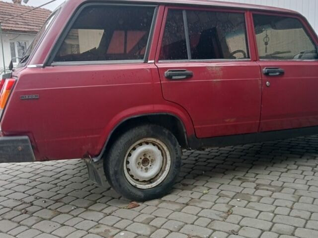 Красный ВАЗ 2104, объемом двигателя 1 л и пробегом 380 тыс. км за 1000 $, фото 1 на Automoto.ua