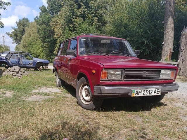 Красный ВАЗ 2104, объемом двигателя 1.5 л и пробегом 111 тыс. км за 854 $, фото 1 на Automoto.ua