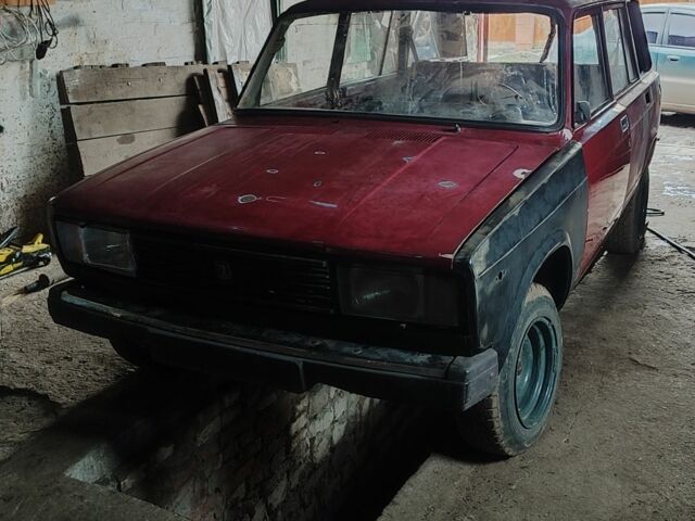 Красный ВАЗ 2104, объемом двигателя 0 л и пробегом 200 тыс. км за 500 $, фото 1 на Automoto.ua