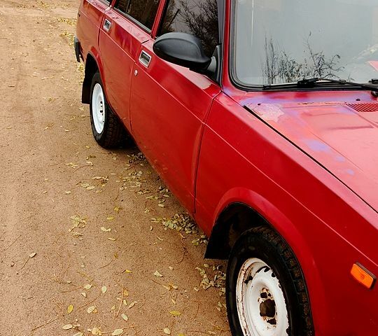Красный ВАЗ 2104, объемом двигателя 1.5 л и пробегом 0 тыс. км за 650 $, фото 1 на Automoto.ua