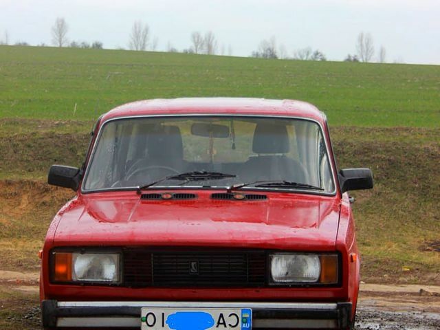 Червоний ВАЗ 2104, об'ємом двигуна 1.5 л та пробігом 200 тис. км за 1000 $, фото 1 на Automoto.ua