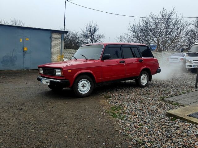 Красный ВАЗ 2104, объемом двигателя 1.5 л и пробегом 300 тыс. км за 800 $, фото 1 на Automoto.ua