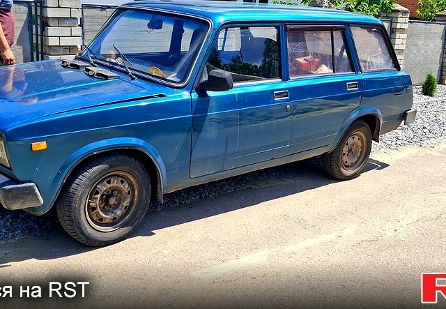 Серый ВАЗ 2104, объемом двигателя 1.5 л и пробегом 300 тыс. км за 1000 $, фото 1 на Automoto.ua