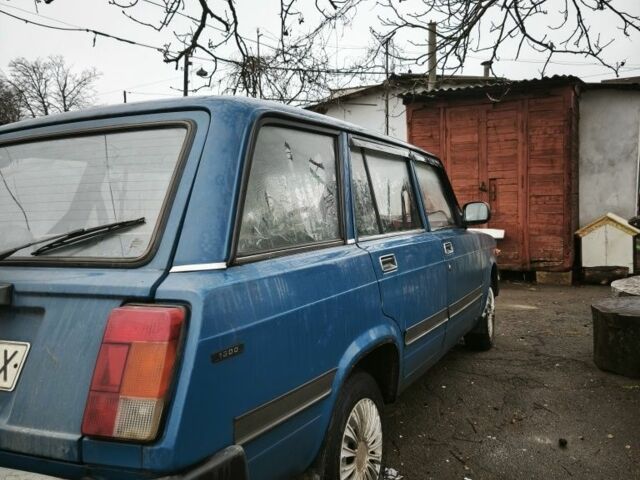 Синий ВАЗ 2104, объемом двигателя 1.5 л и пробегом 200 тыс. км за 600 $, фото 1 на Automoto.ua