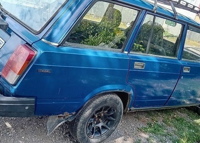 Синий ВАЗ 2104, объемом двигателя 1 л и пробегом 200 тыс. км за 800 $, фото 1 на Automoto.ua