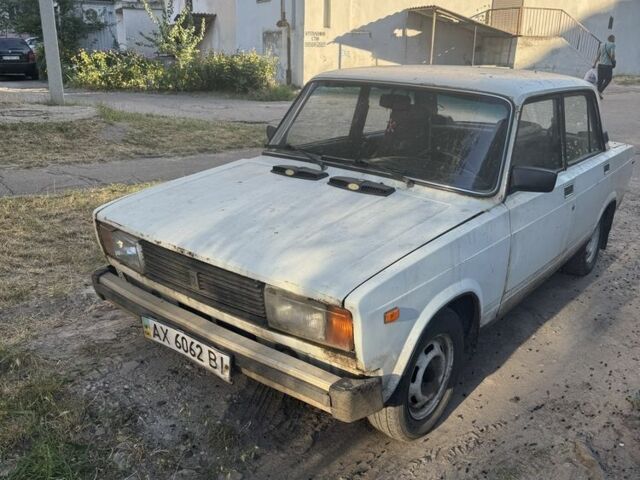 Білий ВАЗ 2105, об'ємом двигуна 1.2 л та пробігом 200 тис. км за 351 $, фото 1 на Automoto.ua