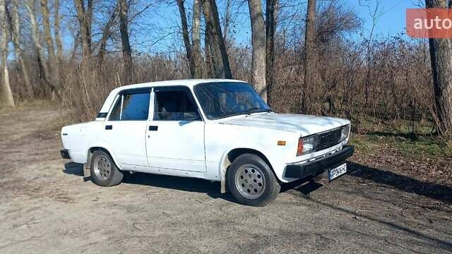 Білий ВАЗ 2105, об'ємом двигуна 1.2 л та пробігом 680 тис. км за 1300 $, фото 1 на Automoto.ua