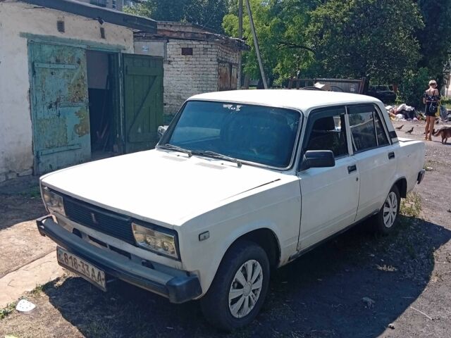 Белый ВАЗ 2105, объемом двигателя 1.6 л и пробегом 3 тыс. км за 513 $, фото 1 на Automoto.ua