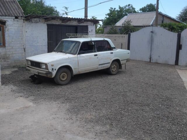 Білий ВАЗ 2105, об'ємом двигуна 0 л та пробігом 111 тис. км за 608 $, фото 1 на Automoto.ua