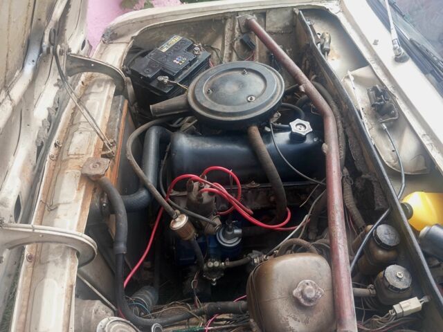 Білий ВАЗ 2105, об'ємом двигуна 1.6 л та пробігом 40 тис. км за 324 $, фото 1 на Automoto.ua