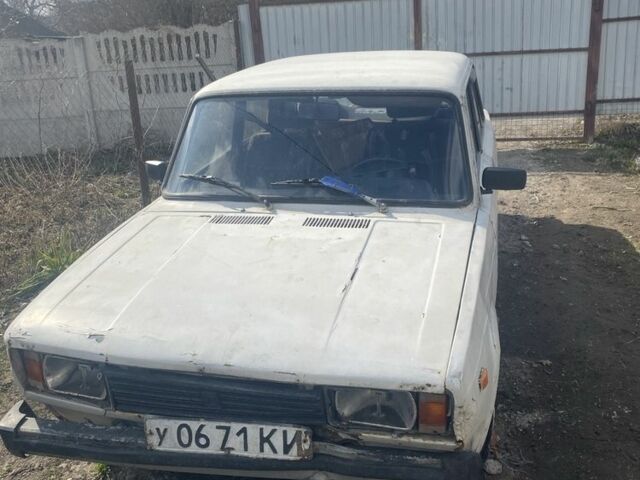 Белый ВАЗ 2105, объемом двигателя 1.5 л и пробегом 3 тыс. км за 204 $, фото 1 на Automoto.ua