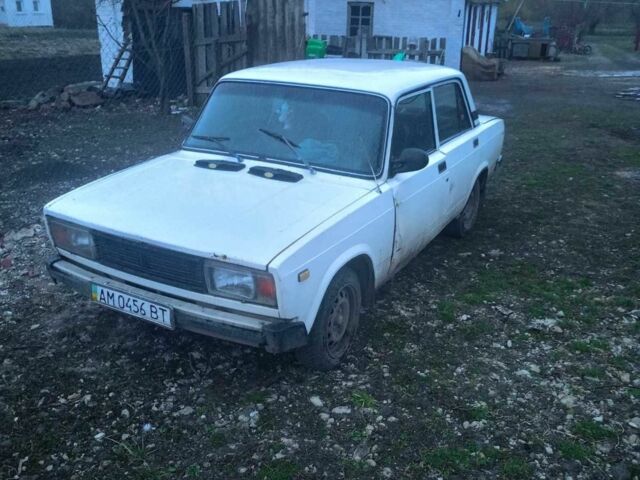 Белый ВАЗ 2105, объемом двигателя 1.2 л и пробегом 51 тыс. км за 565 $, фото 1 на Automoto.ua