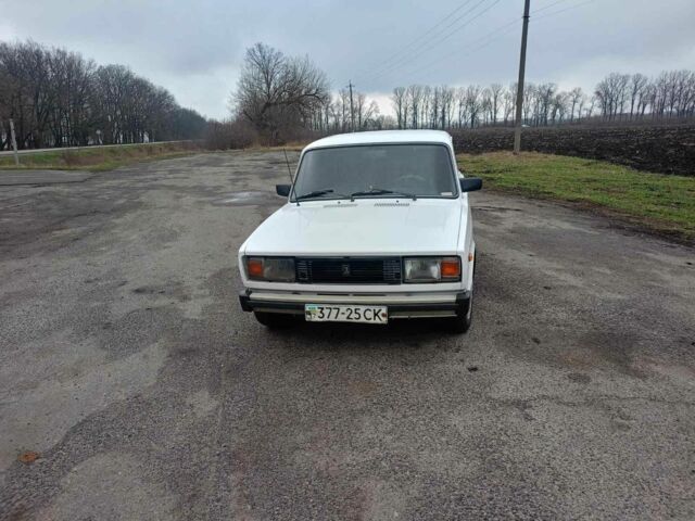 Белый ВАЗ 2105, объемом двигателя 1.5 л и пробегом 18 тыс. км за 1100 $, фото 1 на Automoto.ua
