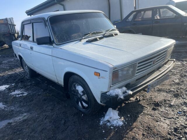 Білий ВАЗ 2105, об'ємом двигуна 1.1 л та пробігом 300 тис. км за 325 $, фото 1 на Automoto.ua