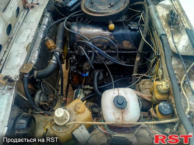 Білий ВАЗ 2105, об'ємом двигуна 1.5 л та пробігом 0 тис. км за 700 $, фото 1 на Automoto.ua