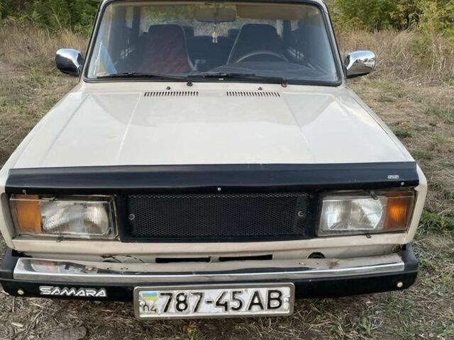 Белый ВАЗ 2105, объемом двигателя 0 л и пробегом 333 тыс. км за 529 $, фото 1 на Automoto.ua