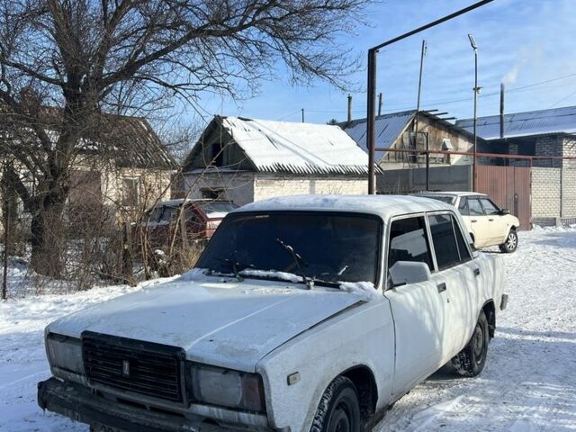Белый ВАЗ 2105, объемом двигателя 1.7 л и пробегом 777 тыс. км за 255 $, фото 1 на Automoto.ua