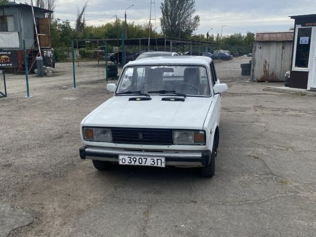 Белый ВАЗ 2105, объемом двигателя 1.5 л и пробегом 200 тыс. км за 502 $, фото 1 на Automoto.ua