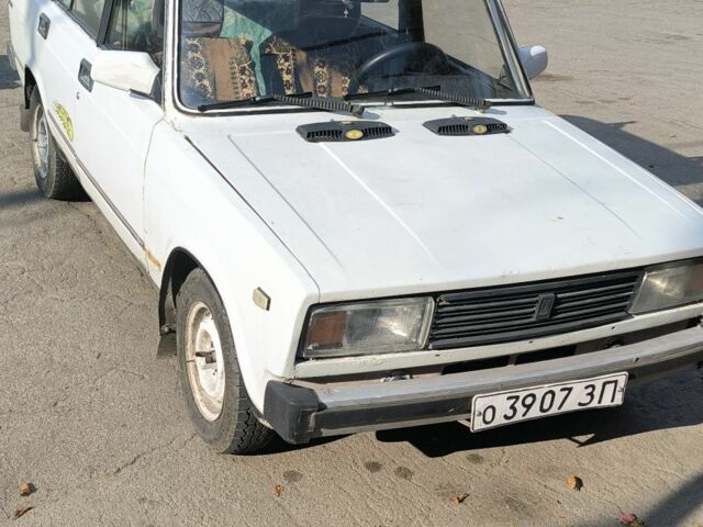 Білий ВАЗ 2105, об'ємом двигуна 1.5 л та пробігом 50 тис. км за 360 $, фото 1 на Automoto.ua