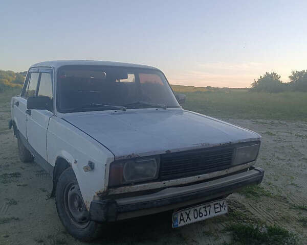Белый ВАЗ 2105, объемом двигателя 1.3 л и пробегом 67 тыс. км за 311 $, фото 1 на Automoto.ua