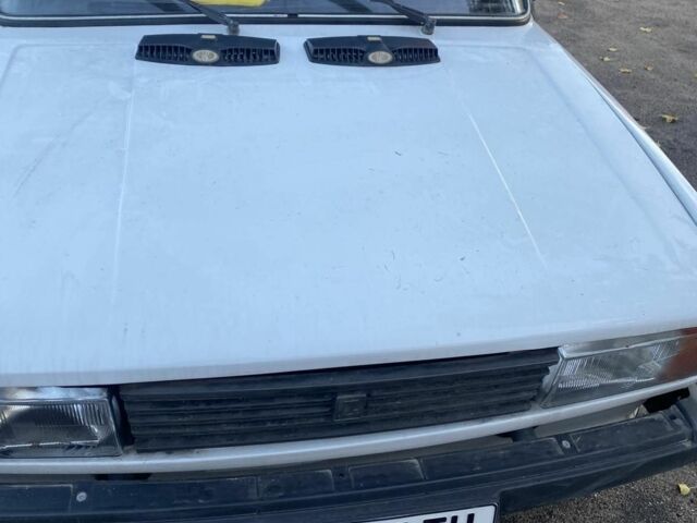 ВАЗ 2105 1982 в Днепре (Днепропетровске) на Automoto.ua Белый ВАЗ 2105, объемом двигателя 1.2 л и пробегом 20 тыс. км за 800 $, фото 1 на Automoto.ua