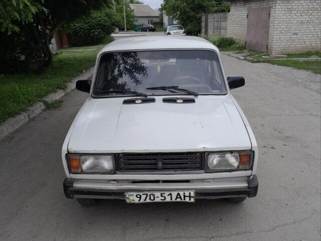 Белый ВАЗ 2105, объемом двигателя 1.5 л и пробегом 78 тыс. км за 559 $, фото 1 на Automoto.ua