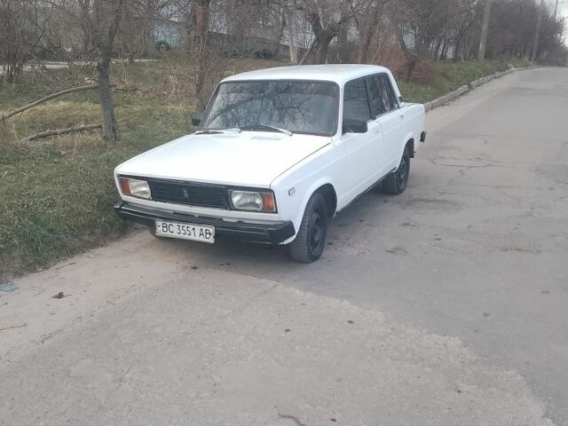 Белый ВАЗ 2105, объемом двигателя 1.2 л и пробегом 1 тыс. км за 600 $, фото 1 на Automoto.ua