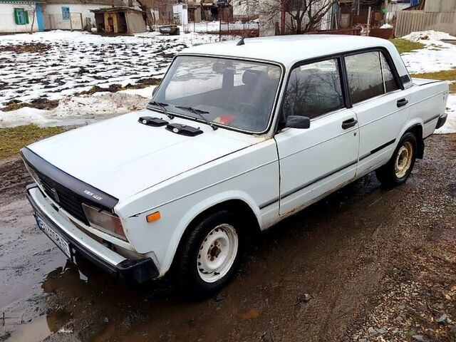 Білий ВАЗ 2105, об'ємом двигуна 1.3 л та пробігом 150 тис. км за 450 $, фото 1 на Automoto.ua