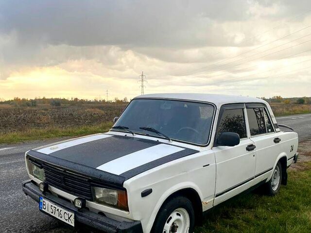 Белый ВАЗ 2105, объемом двигателя 1.2 л и пробегом 500 тыс. км за 1200 $, фото 1 на Automoto.ua