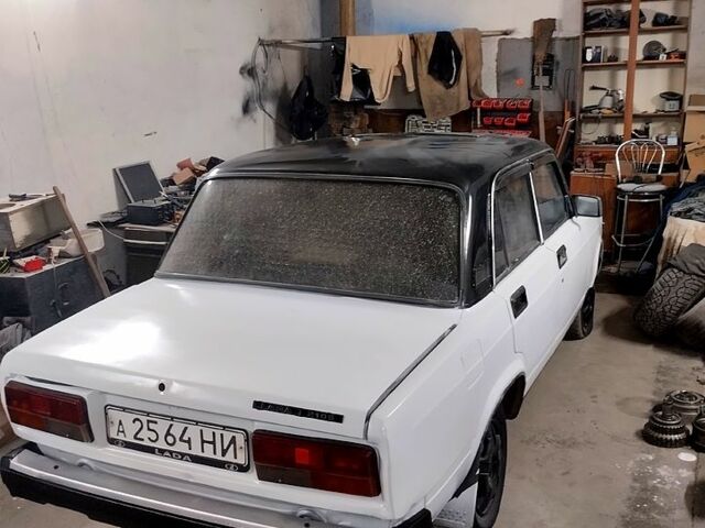 Белый ВАЗ 2105, объемом двигателя 1.5 л и пробегом 0 тыс. км за 630 $, фото 1 на Automoto.ua