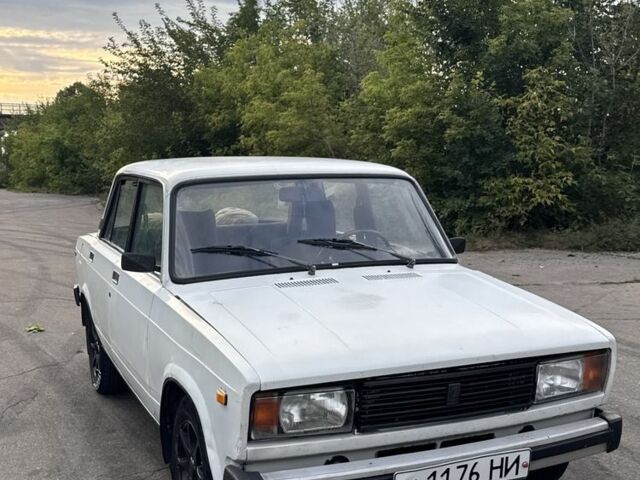 Белый ВАЗ 2105, объемом двигателя 1.7 л и пробегом 60 тыс. км за 851 $, фото 1 на Automoto.ua