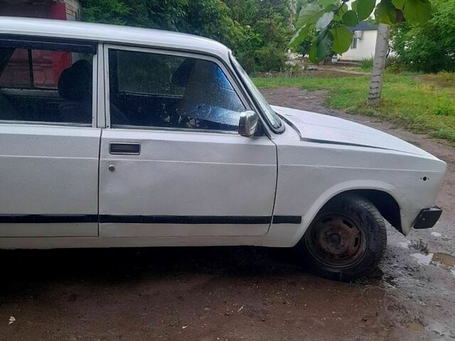 Белый ВАЗ 2105, объемом двигателя 1.3 л и пробегом 0 тыс. км за 400 $, фото 1 на Automoto.ua
