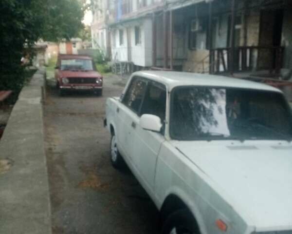 Білий ВАЗ 2105, об'ємом двигуна 1.6 л та пробігом 326 тис. км за 650 $, фото 1 на Automoto.ua