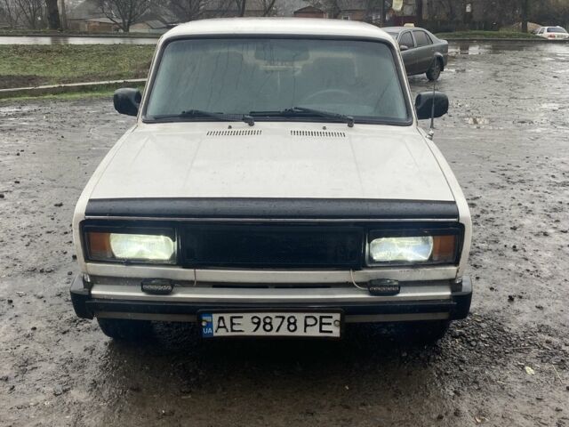 Белый ВАЗ 2105, объемом двигателя 1.3 л и пробегом 200 тыс. км за 713 $, фото 1 на Automoto.ua
