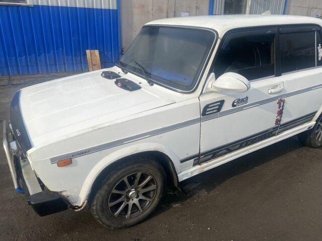 Белый ВАЗ 2105, объемом двигателя 1.3 л и пробегом 270 тыс. км за 677 $, фото 1 на Automoto.ua