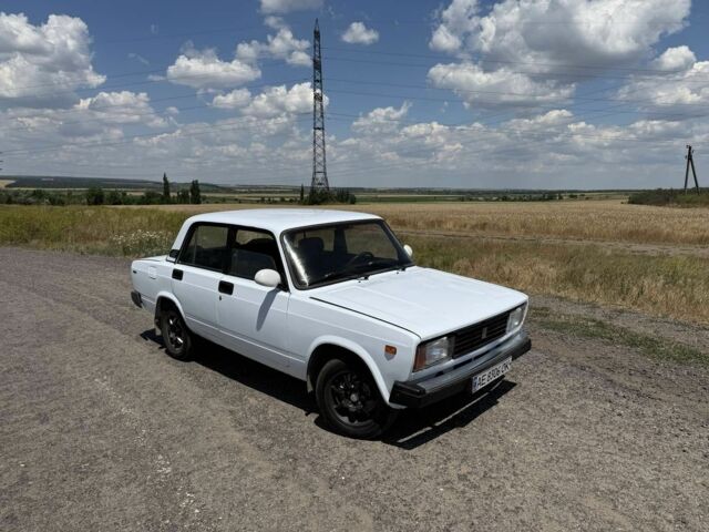 Белый ВАЗ 2105, объемом двигателя 1.3 л и пробегом 90 тыс. км за 939 $, фото 1 на Automoto.ua